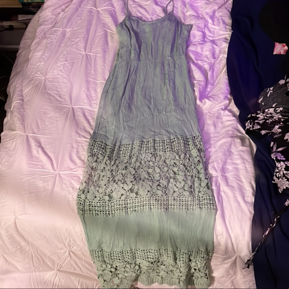 green dress